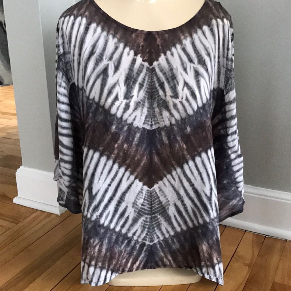 Nomadic Traders Gray/brown tie-dye loose tunic, M